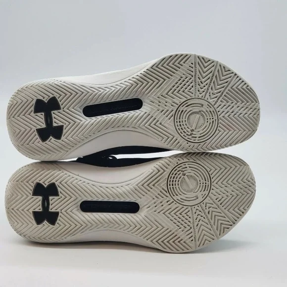 Under Armour Wardell Sc Boy’s Basketball Athletic shoes Size 5.5Y #1295998-001 - Picture 10 of 12